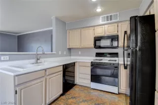 Photo #1: 2787850 Listing