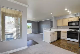 Photo #4: 2787850 Listing