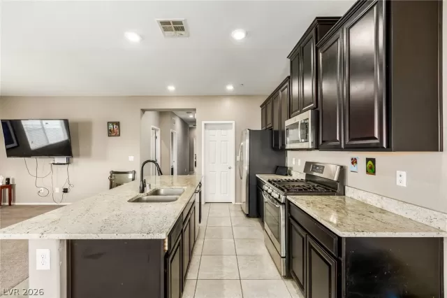 MLS: 2787882 Condo For Sale