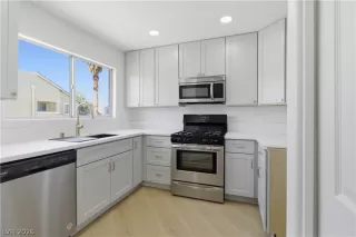 Photo #1: 2787887 Listing