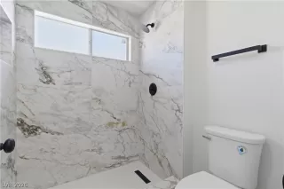 Photo #4: 2787887 Listing