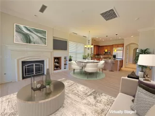 Photo #2: 2787908 Listing