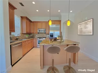 Photo #5: 2787908 Listing