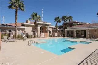 Photo #2: 2787924 Listing