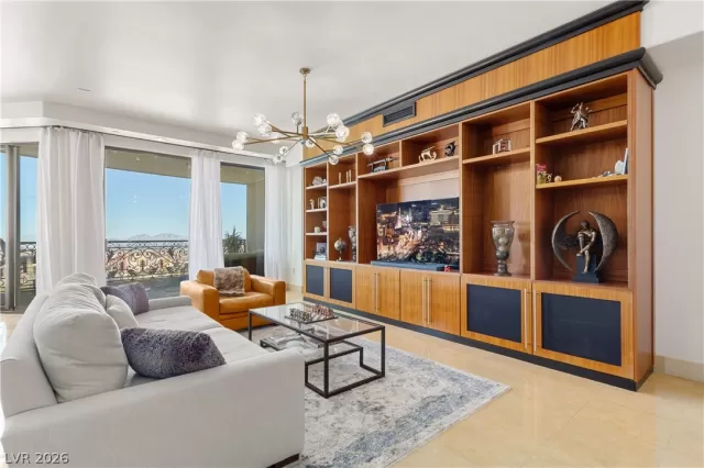 MLS: 2787973 Condo For Sale