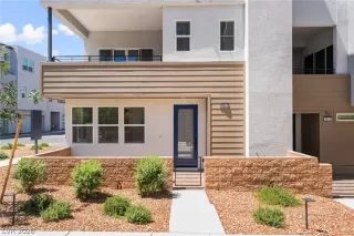 Photo #2: 2787985 Listing