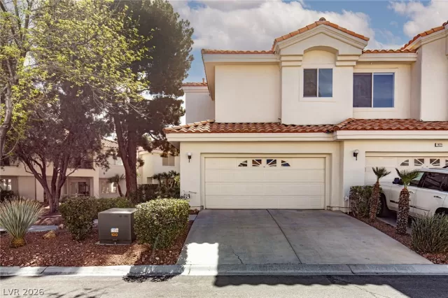 MLS: 2788036 Condo For Sale