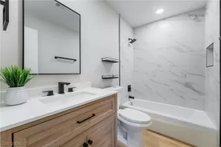 Photo #2: 2788037 Listing