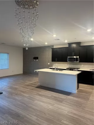 Photo #2: 2788045 Listing 