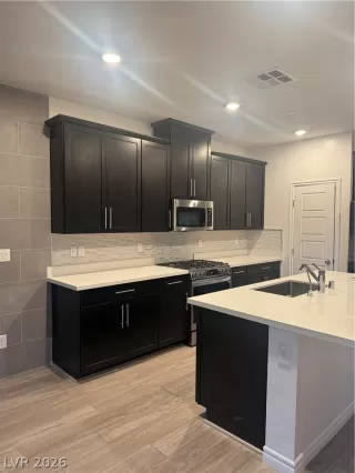 Photo #5: 2788045 Listing 