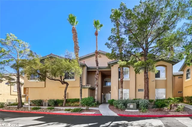 MLS: 2788050 Condo For Sale
