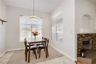 Photo #4: 2788050 Listing