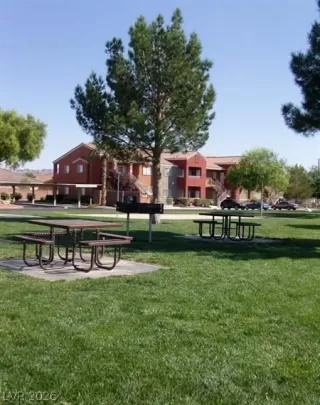 Photo #2: 2788074 Listing