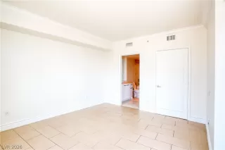 Photo #3: 2788092 Listing