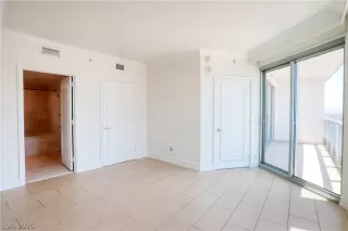Photo #4: 2788092 Listing