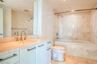 Photo #6: 2788092 Listing