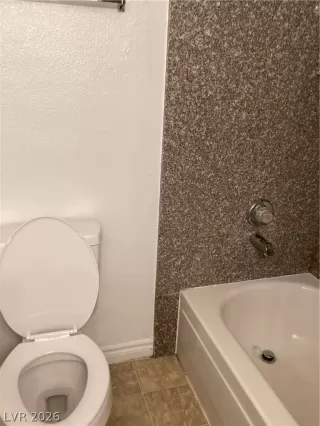 Photo #4: 2788094 Listing