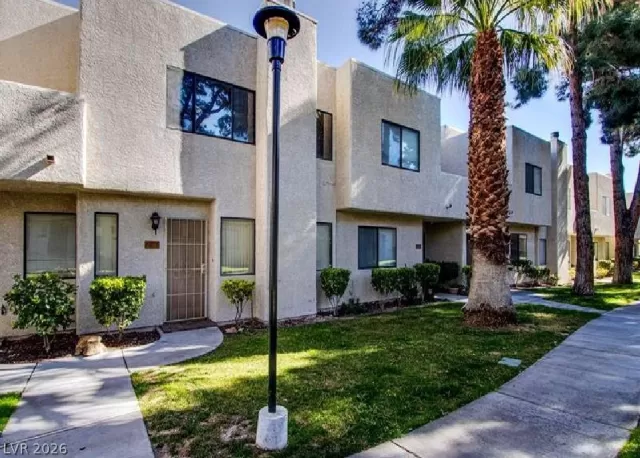 MLS: 2788119 Condo For Sale