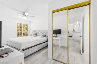 Photo #3: 2788133 Listing