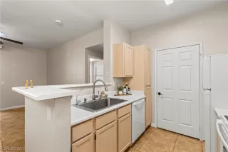 Photo #3: 2788206 Listing 