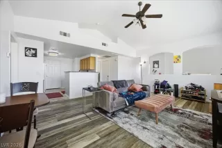 Photo #3: 2788211 Listing 