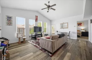 Photo #4: 2788211 Listing 