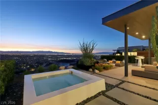 Photo #4: 2788260 Listing