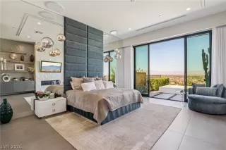 Photo #6: 2788260 Listing