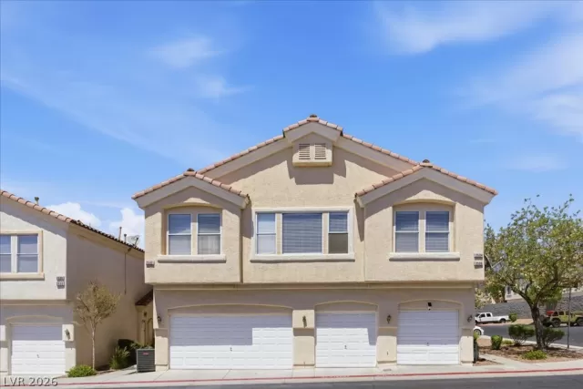 MLS: 2788338 Condo For Sale