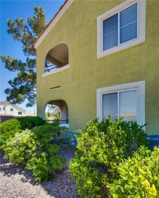 Photo #1: 2788363 Listing 