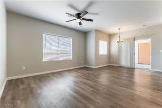 Photo #3: 2788388 Listing
