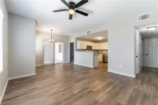 Photo #4: 2788388 Listing