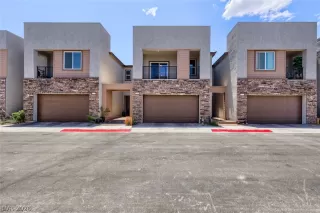 Photo #1: 2788429 Listing