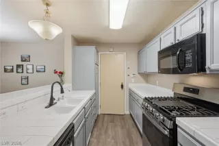 Photo #5: 2788496 Listing 
