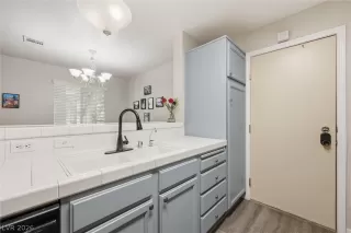 Photo #6: 2788496 Listing 