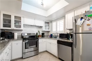 Photo #5: 2788548 Listing 