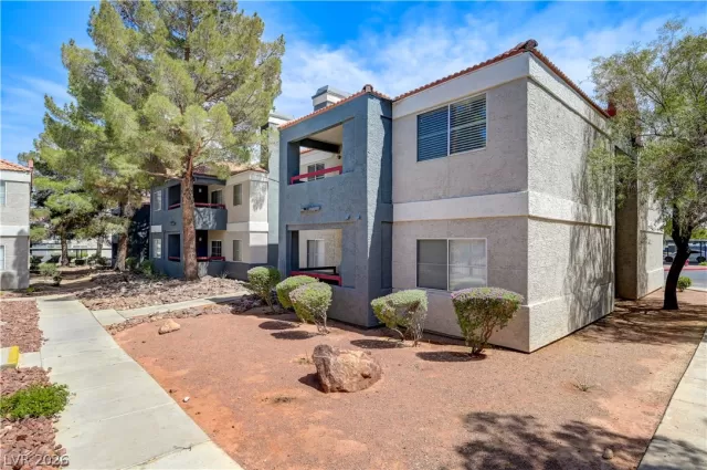 MLS: 2788630 Condo For Sale