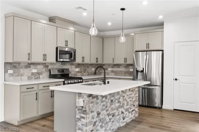 MLS: 2788636 Condo For Sale