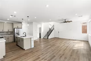 Photo #4: 2788636 Listing 