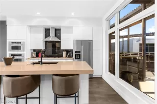 Photo #3: 2788650 Listing 