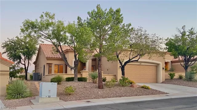 MLS: 2788698 Condo For Sale
