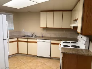 Photo #3: 2788734 Listing