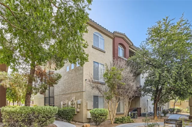 MLS: 2788776 Condo For Sale