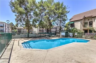 Photo #2: 2788798 Listing 