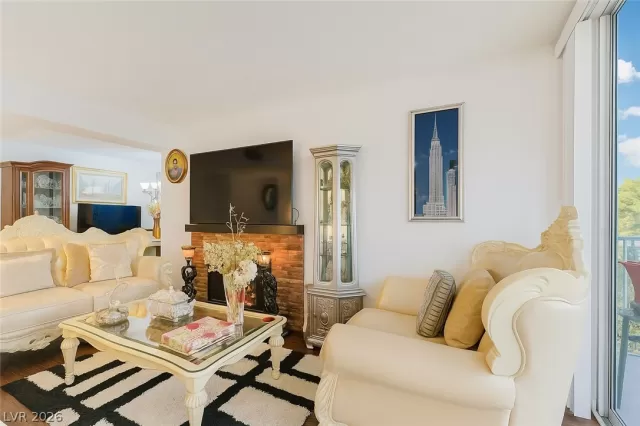 MLS: 2788854 Condo For Sale