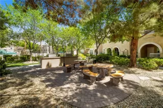Photo #2: 2788857 Listing 