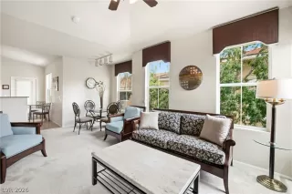 Photo #6: 2788857 Listing 
