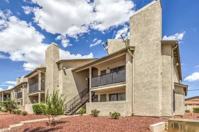 MLS: 2788902 Condo For Sale