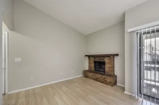 Photo #4: 2788902 Listing 