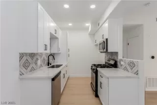 Photo #5: 2788929 Listing